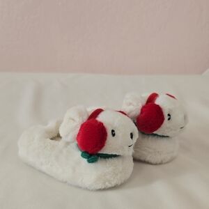 Wondershop Toddler Slippers Size: S (5-6)